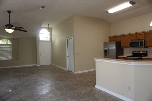 Photo - 3 Bedroom 2 bathroom House on the Southside of Jacksonville. No additional fees.