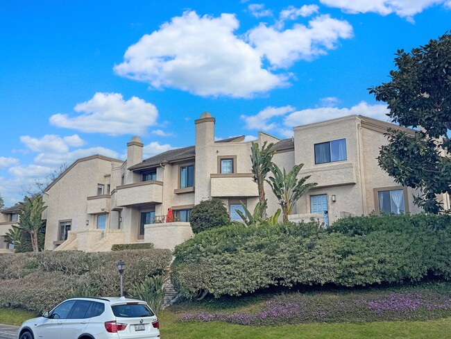 Great 2B/1.5BA Townhome in La Jolla! - Great 2B/1.5BA Townhome in La Jolla!