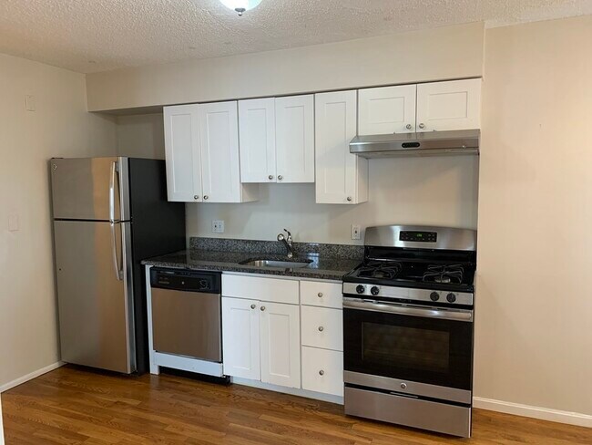 Photo - 50 Oliver St Unidad D