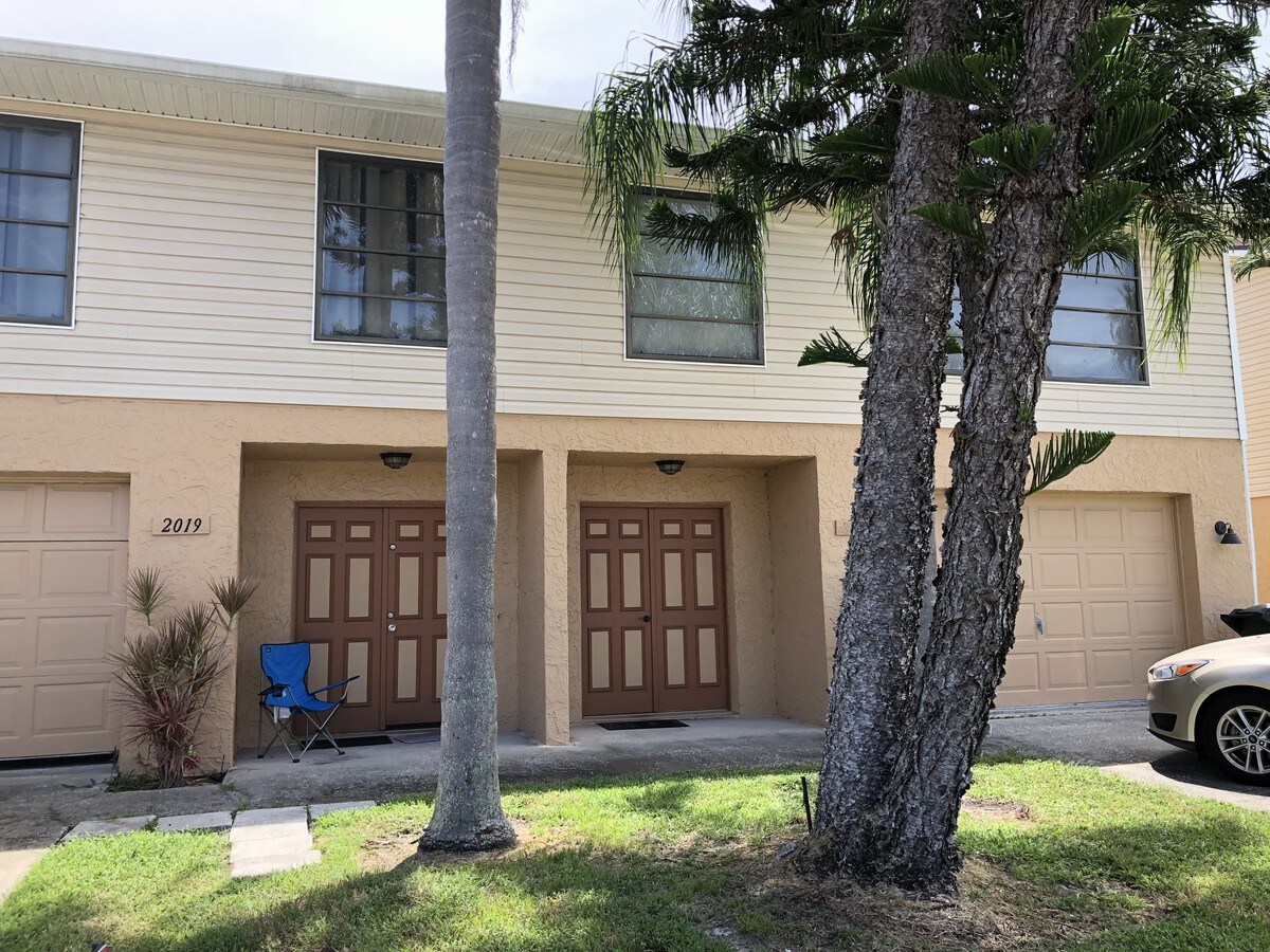 Photo - 2019 McMullen Ave