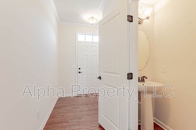12 Irvington Dr