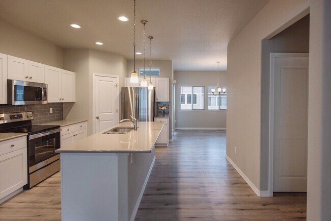 7512 Mount Elbert Pt