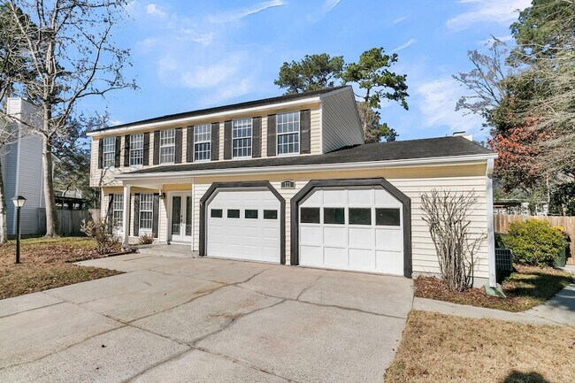 Photo - 121 Sully St