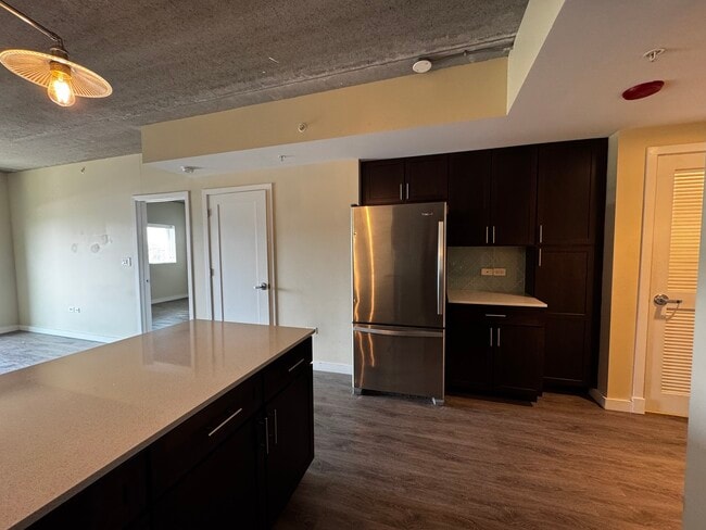 Photo - 1323 W Morse Ave Unit 608