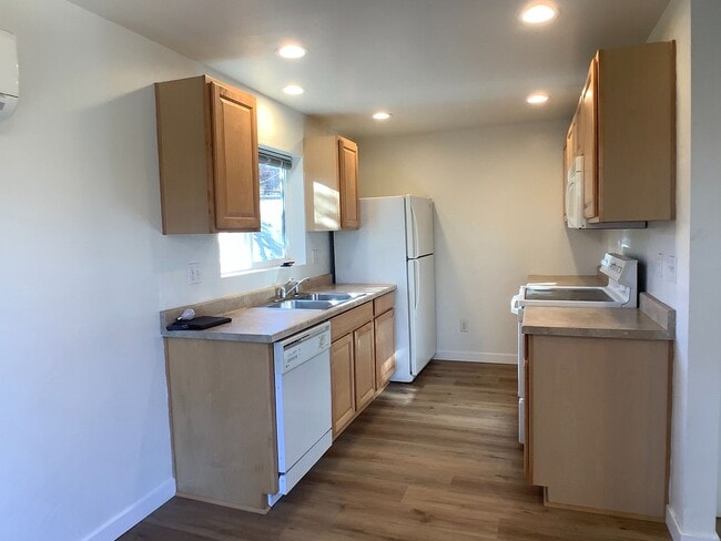 Photo - One bed/One bath cottage in East Medford | Available Now Unit 2672 Upper Dr
