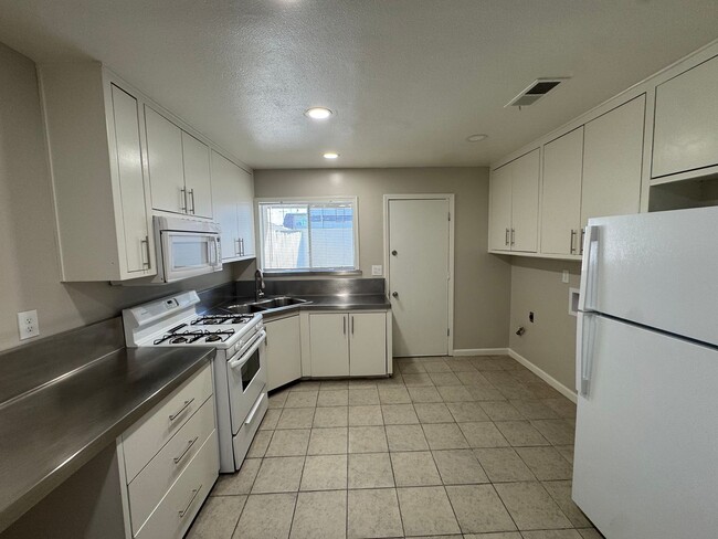 Photo - 1800 Orange St Unidad 1800-B