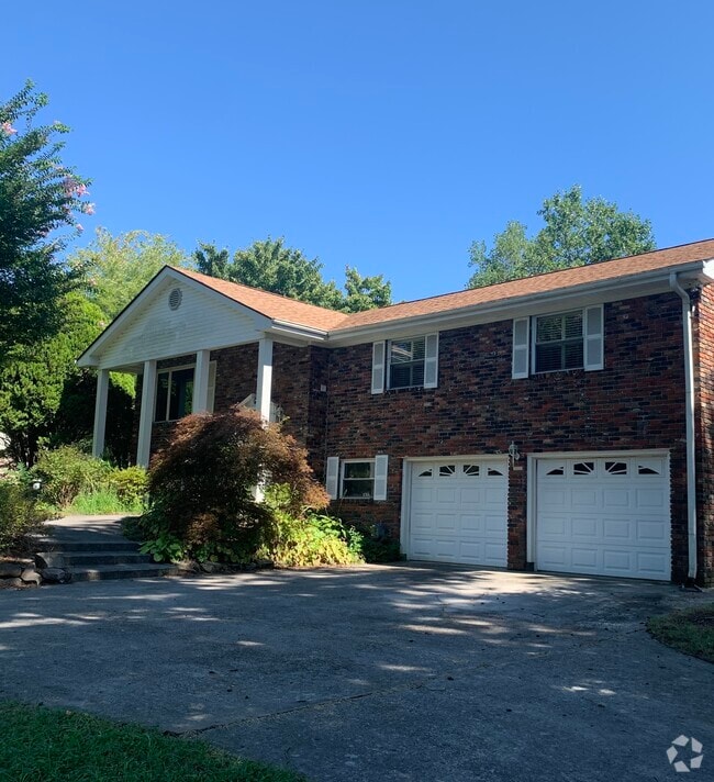 Building Photo - 9836 Bob Gray Rd Rental