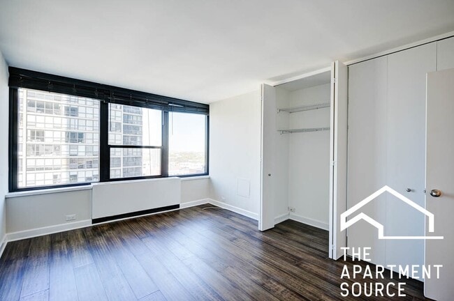 Photo - 1560 N Sandburg Terrace Unit 1503