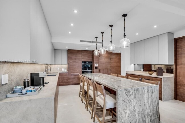 Photo - 251 Crandon Blvd Unidad 327