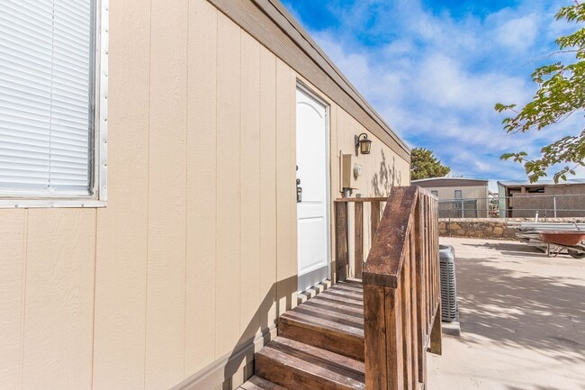 Photo - Incredible 3 bedroom, 1 1/2 bath mobile ho...