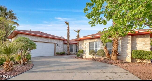 Photo - 2081 Paseo Del Prado Dr