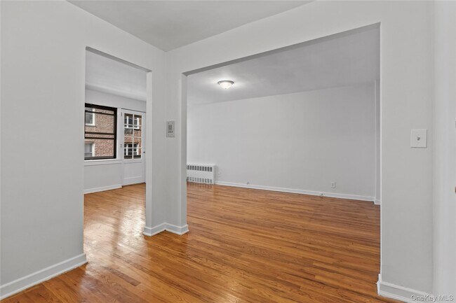 Photo - 140 E Hartsdale Ave Unit 3D