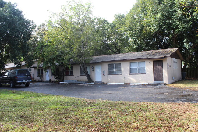 Building Photo - 3718 Desoto Ave Unit 3718 Desoto Ave C Rental