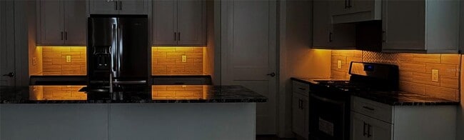 Photo - 2065 Paragon Cir W