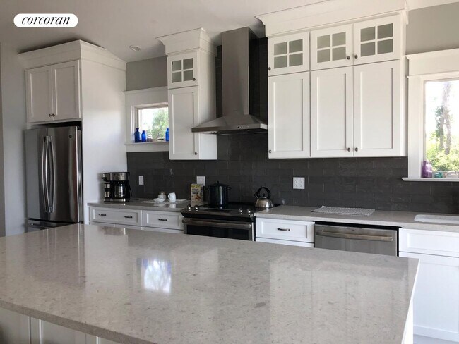 Photo - 63 S Menantic Rd