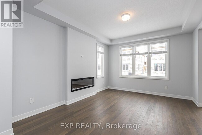 Photo - 210 Ormiston Cres
