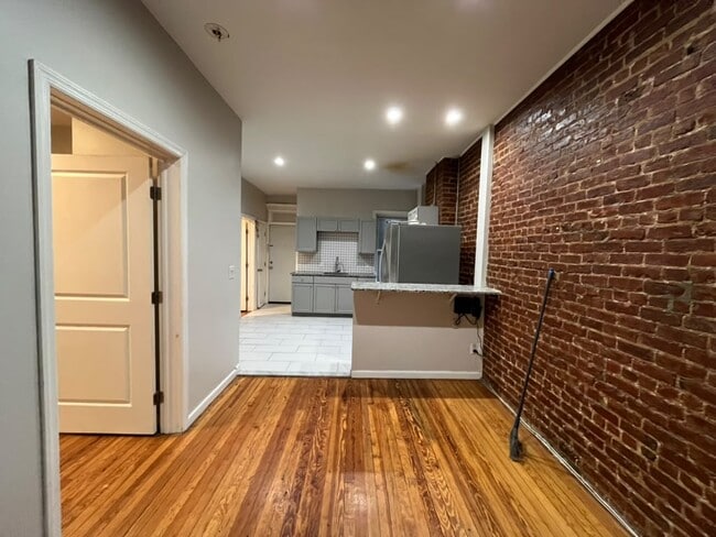 939 Westside Ave Unit 1