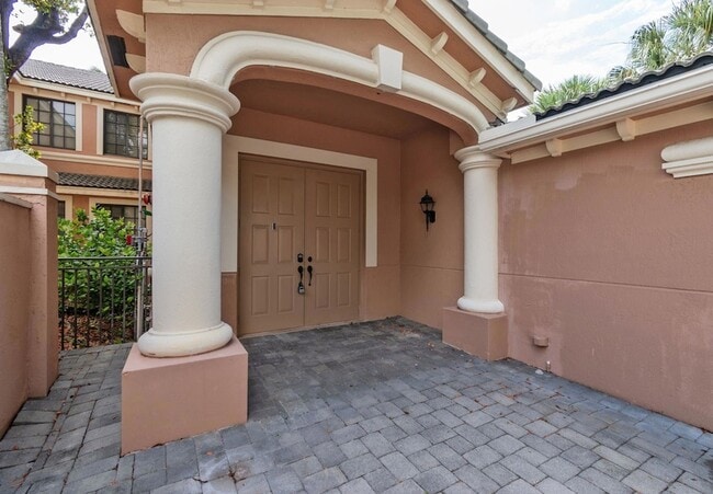 Photo - 2604 Center Ct Dr