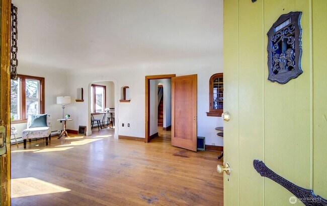 Photo - Baran (2018 11th St.) Unit A