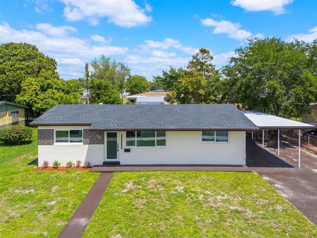 Building Photo - 741 NW 175th Dr Rental