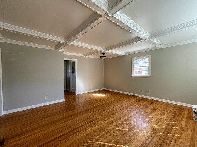 Photo - 1921 Stevens Ave NE