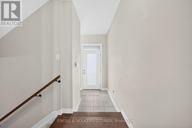 Photo - 33 Focality Cres