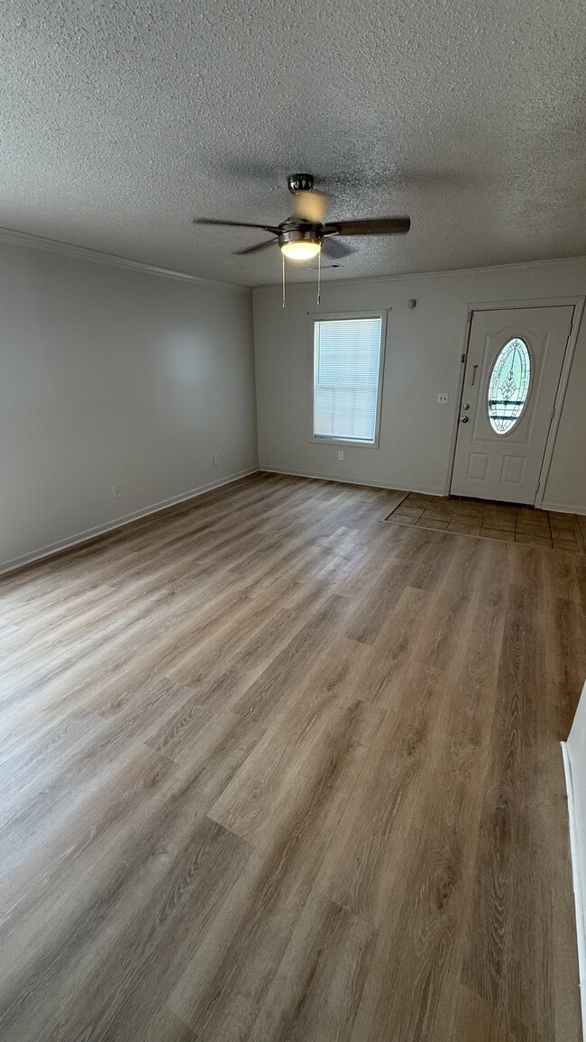 Photo - 509 E Spring St
