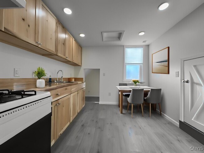 Photo - 6 Fountain St Apartment