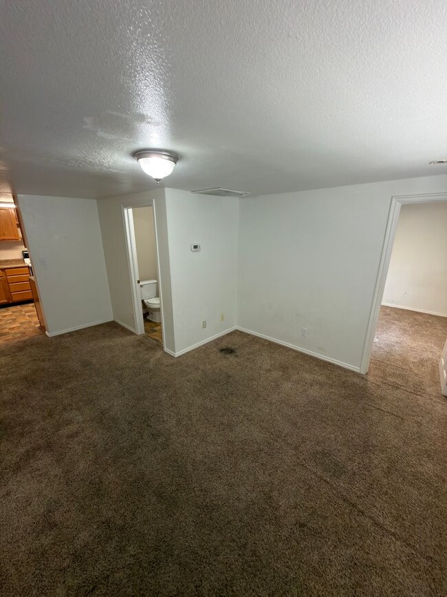 Building Photo - 480 College Ave Unit 4