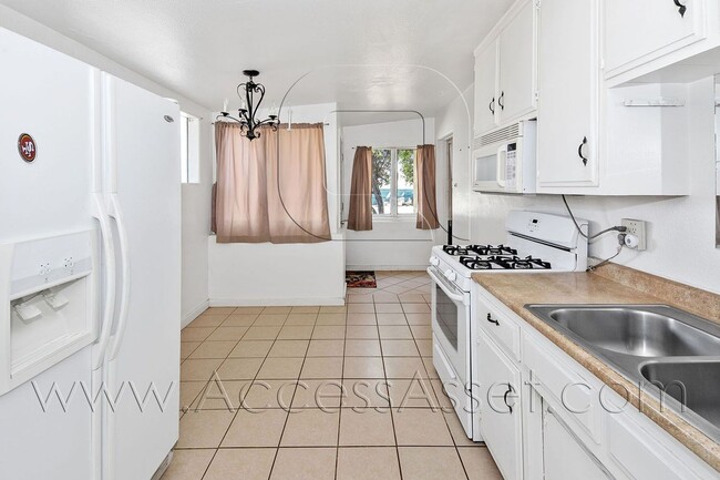 Photo - 675 American Ave
