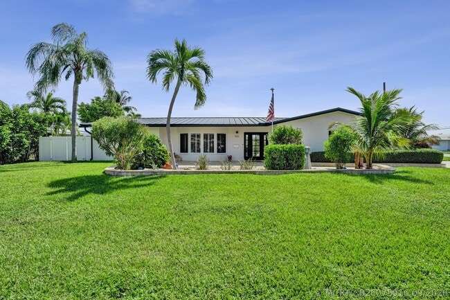 Photo - 820 SE 6th Ave
