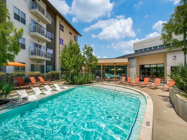 Pool - Yorktown Luxury Apartments