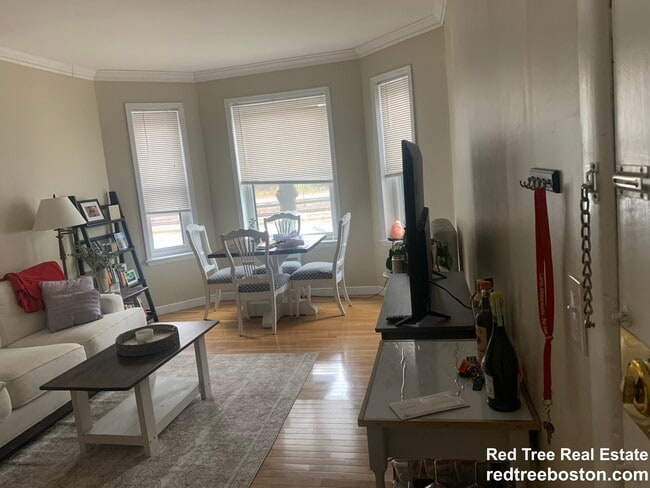 Photo - 1706 Commonwealth Ave