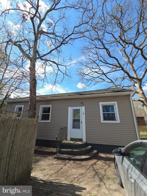 Building Photo - 16 Chicory St