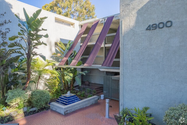 4900 Overland Ave Culver City, CA, 90230 - Windsor Fountains