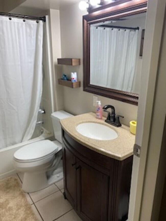 Photo - 1209 17th St W Unidad 2