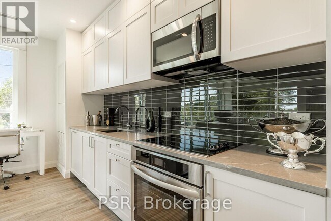 Photo - 71 Redpath Ave Unité 1302