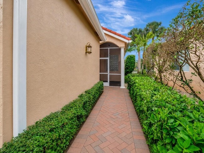 11081 Springbrook Cir