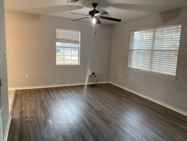 Photo - 2024 Olive St