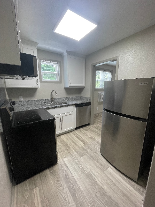 Photo - 1106 W 7th St Unit 2 Bedroom