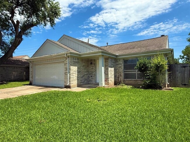 Photo - 2131 Highland Hills Dr House