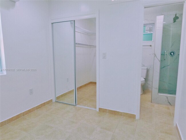 Photo - 1021 Mango Dr Unidad B