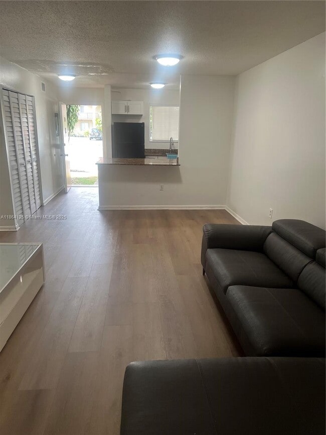 Photo - 6080 Forest Hill Blvd Unidad 107 Rental