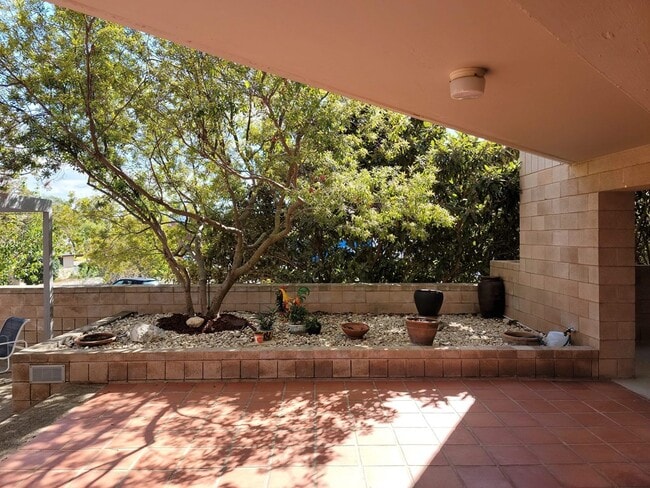 Photo - 1000-103A Guadalupe St