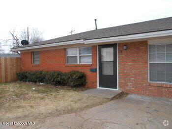 Building Photo - 1905 41st St Rental