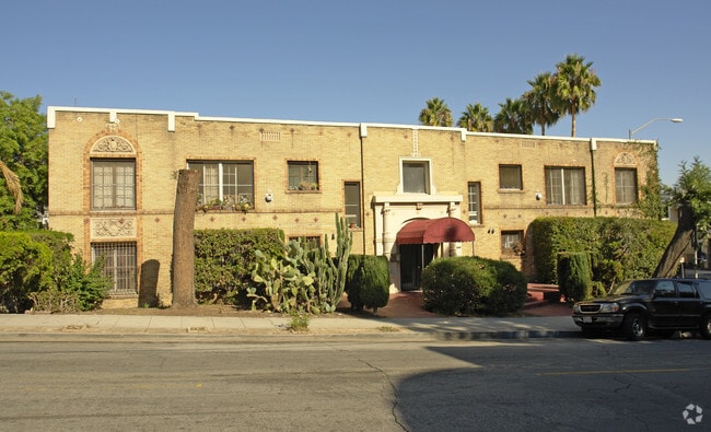 1800 N. La Brea Ave.