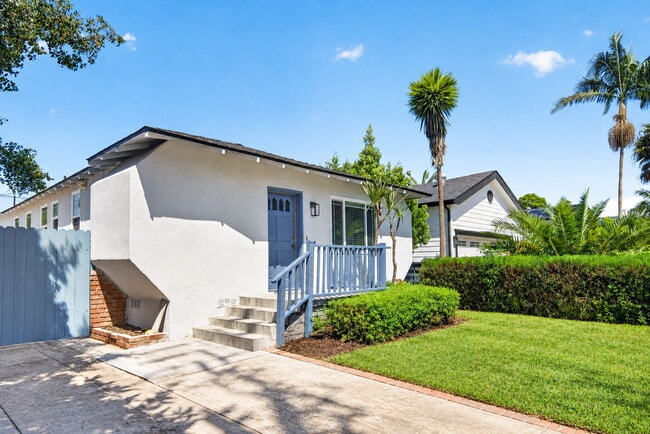 10817 Charnock Rd