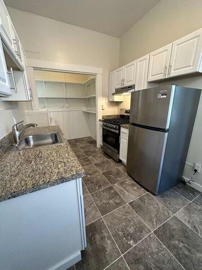 Photo - 2108 Hayes St Unit 03