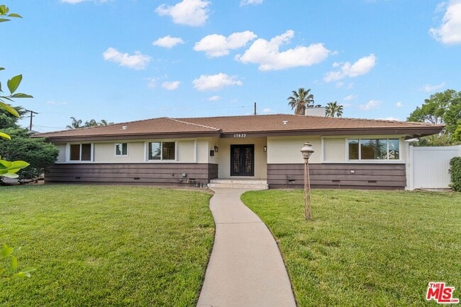 Building Photo - 17633 Nordhoff St Rental