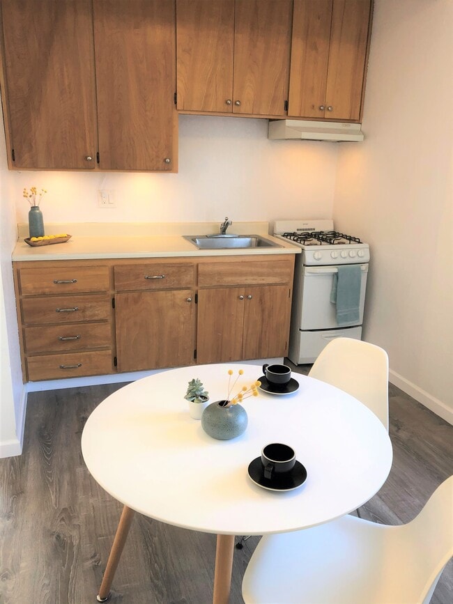 Photo - 445 40th St Unit 11